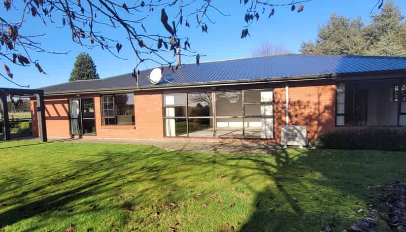 67 Roslyn Road, Roslyn Bush