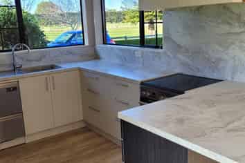 67 Roslyn Road, Roslyn Bush