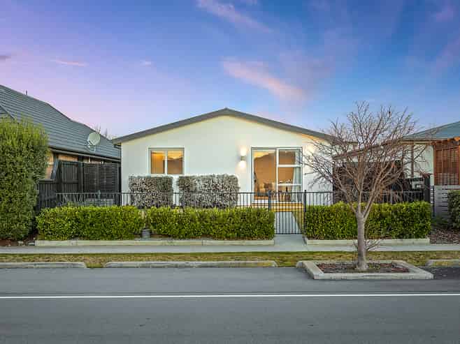 40 Whakatipu Street, Pegasus