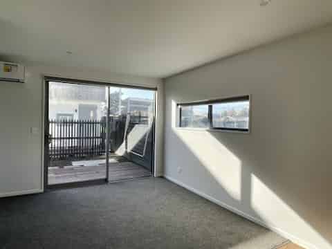 34/101 Mackwork Street, Woolston