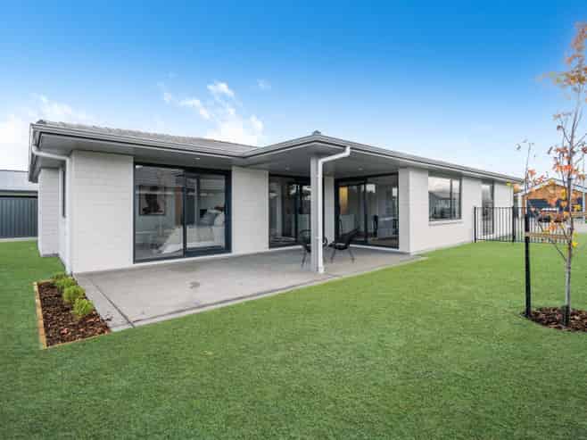 14 Hereford Drive, Carterton