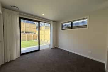 6 Rowe Drive, Jacks Point