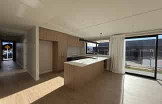 6 Rowe Drive, Jacks Point