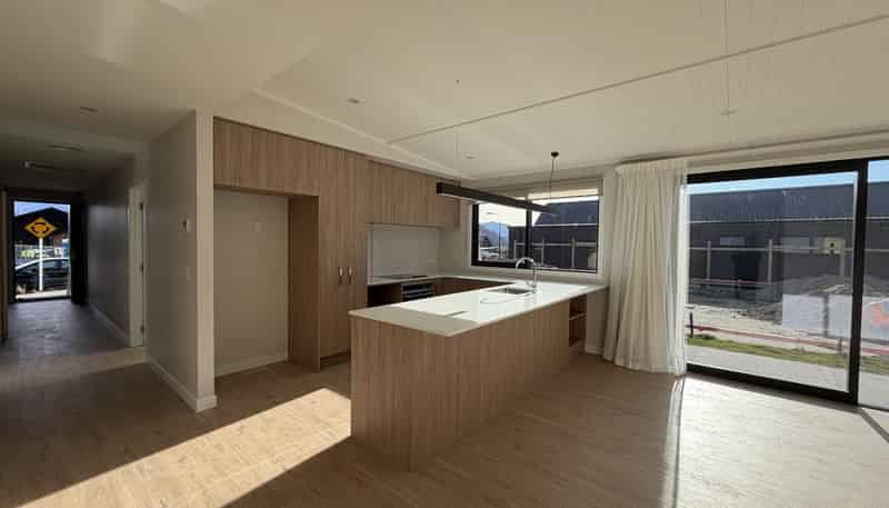6 Rowe Drive, Jacks Point