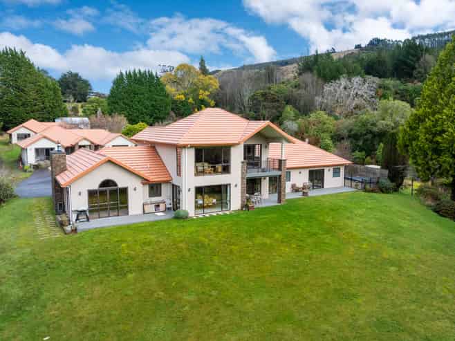 Road Sun Tourist Lodge -  Mortgagee Sale