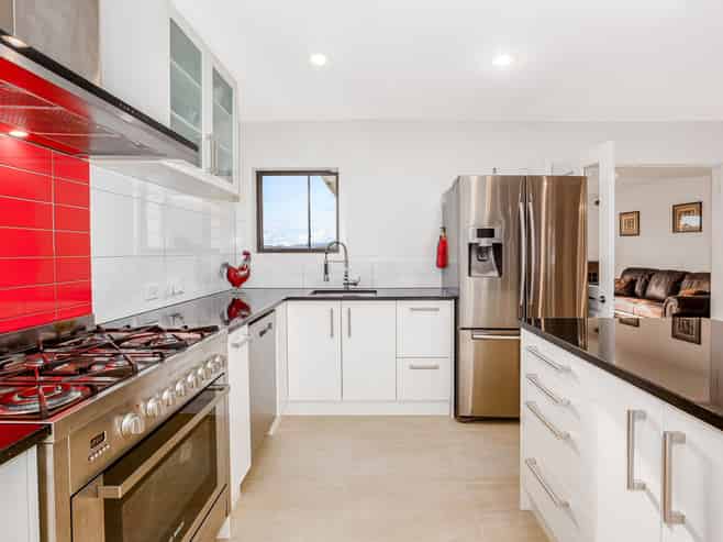 16 Frances Brown Avenue, Aotea