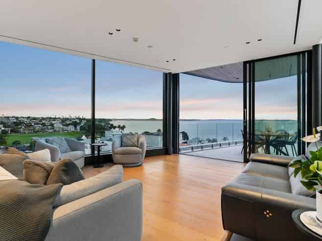 501/20 Devore Street, Saint Heliers