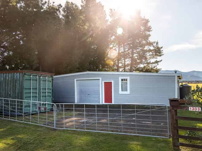 1303 State Highway 2, Tauherenikau