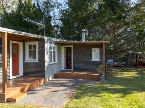 1303 State Highway 2, Tauherenikau