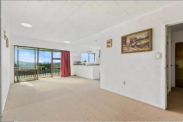Sunny 5 bedroom house in Glenfield - Widok 3