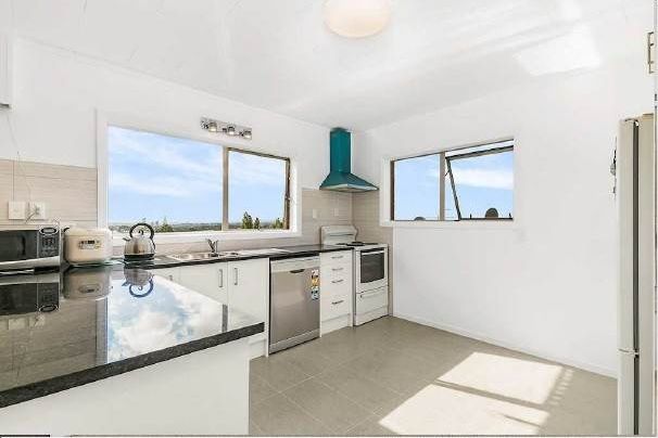 Sunny 5 bedroom house in Glenfield - Widok 4