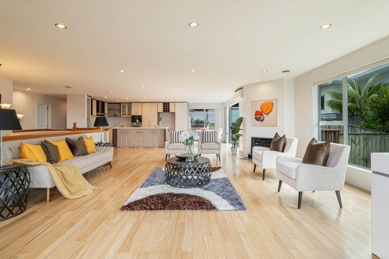 SHE'S BIG, SHE'S BOLD, SHE'S SPACIOUS-5 BEDROOM, 3 LOUNGES, 3 BATHROOMS-OREWA – pohled 4