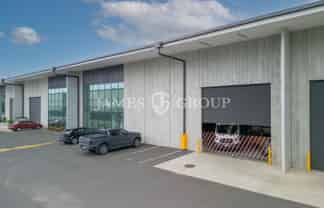 Modern Warehouse & Office | Container Devanning