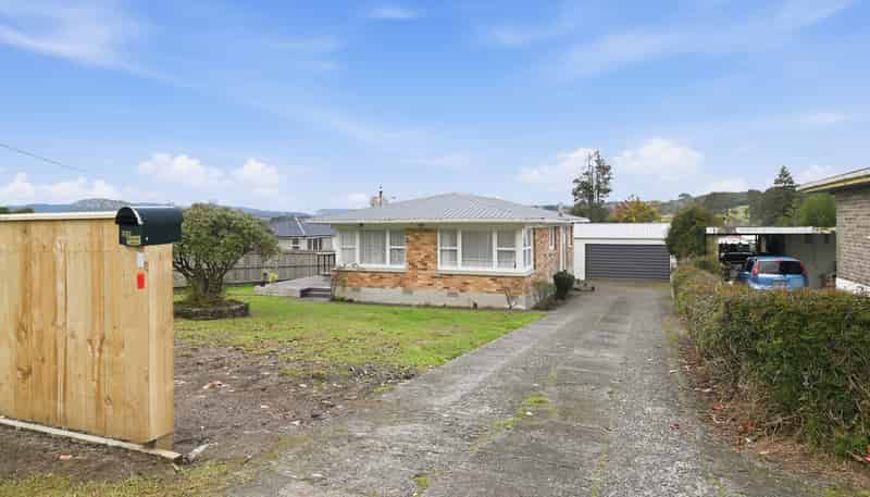 330 Clayton Road, Pukehangi