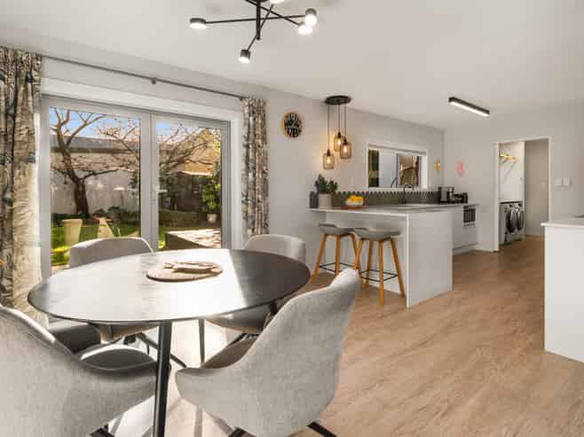 1/27 Innes Road, Saint Albans