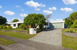 51 Milne Drive, Paraparaumu
