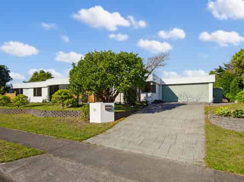 51 Milne Drive, Paraparaumu