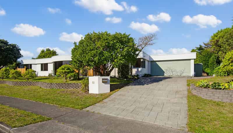 51 Milne Drive, Paraparaumu