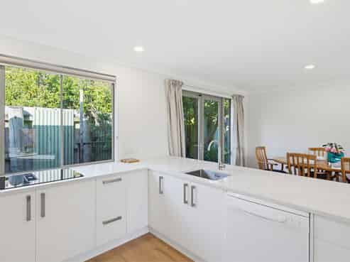 51 Milne Drive, Paraparaumu
