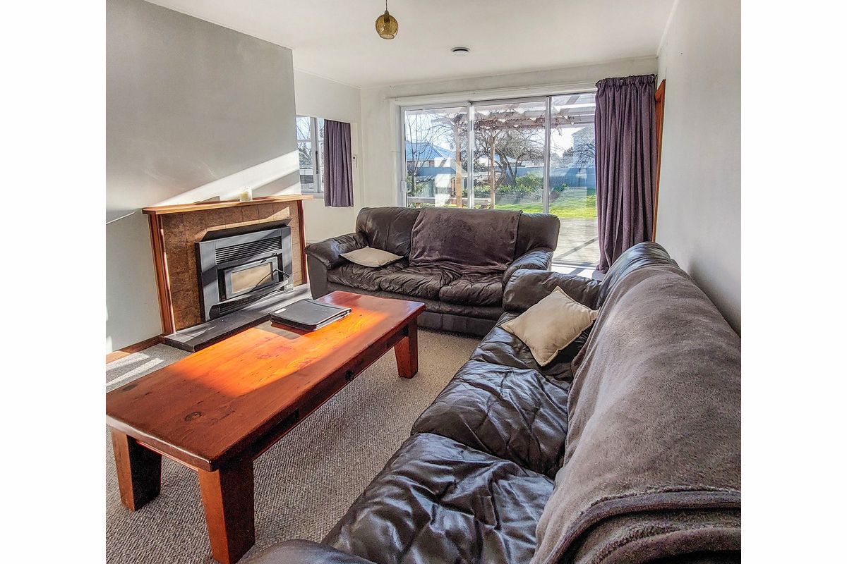 Three Bedrooms in Allenton - Widok 5