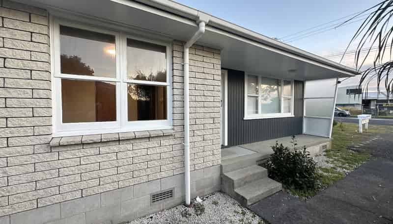 1/215 Swanson Road, Henderson