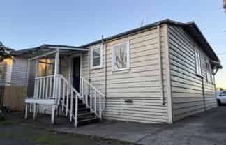 2/415 Sandringham Road, Sandringham