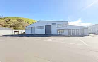 1,356M² WAREHOUSE FOR LEASE
