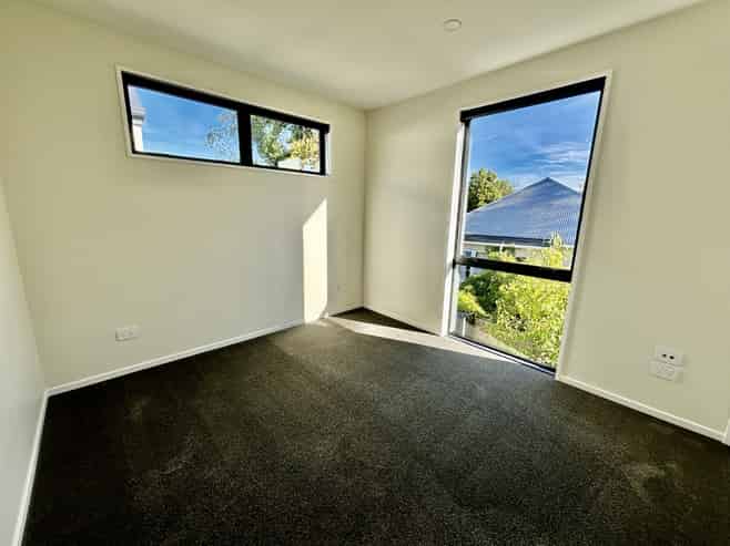 2/8b Huia Street, Riccarton