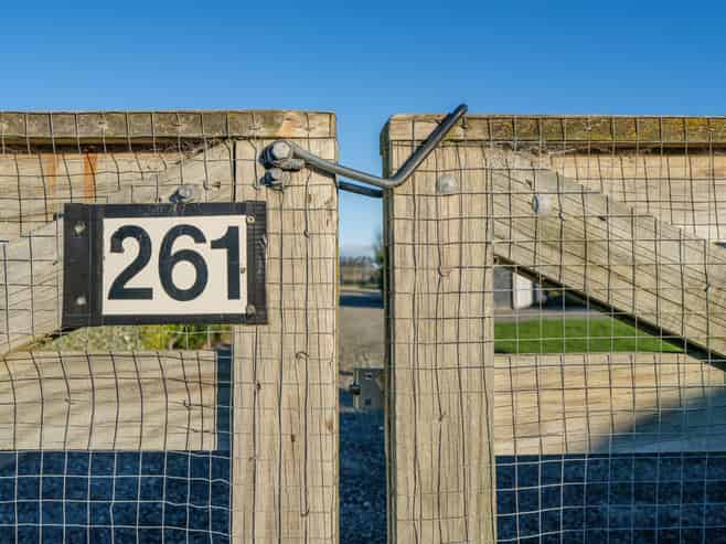 261 Wilsons Crossing Road, Tussock Creek