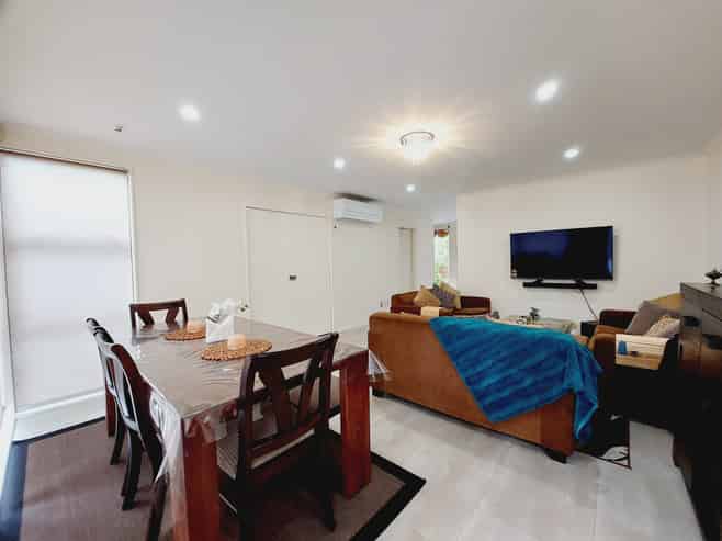 8 Reins Road, Takanini