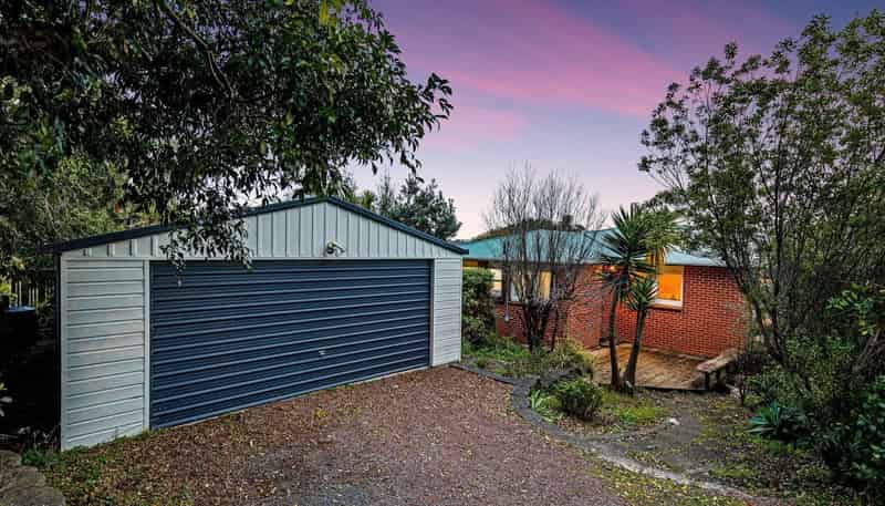 450 Don Buck Road, Massey