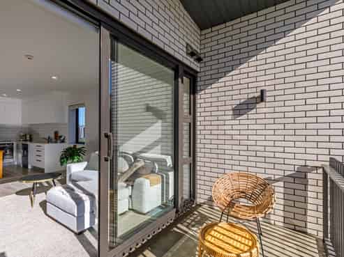 207/165 Lake Road, Northcote