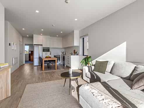 207/165 Lake Road, Northcote