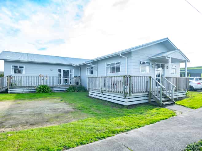 1, 2, 3/37 River Parade, Wairoa