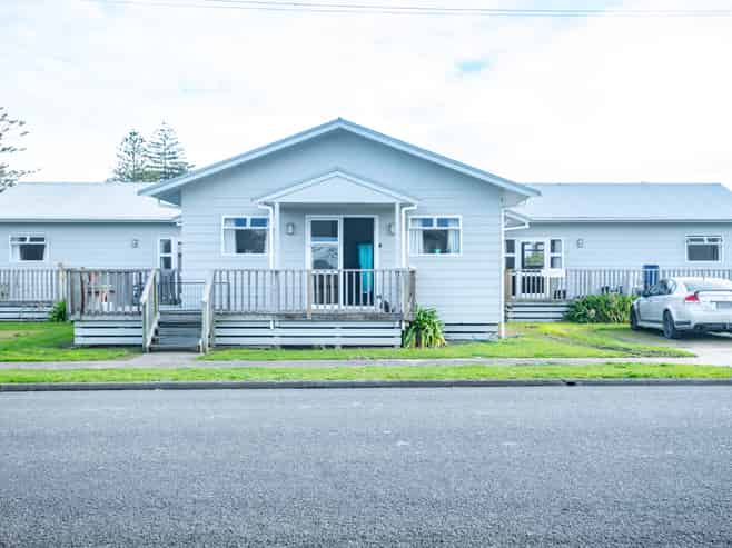 1, 2, 3/37 River Parade, Wairoa