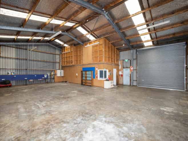 INDUSTRIAL GEM TO LEASE
