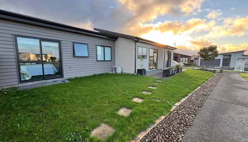 5 Poutawa Lane , Clarks Beach