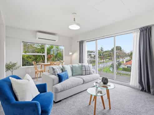73B Great North Road, Saint Johns Hill