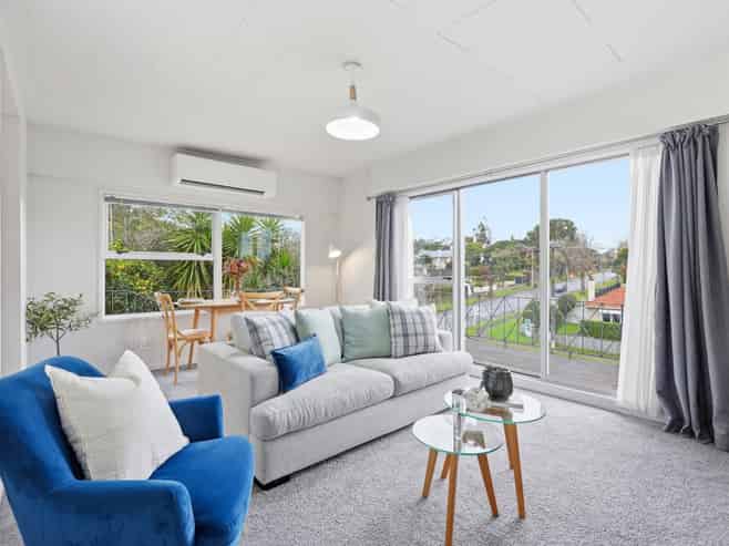 73B Great North Road, Saint Johns Hill