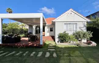 26 Queensway, Three Kings