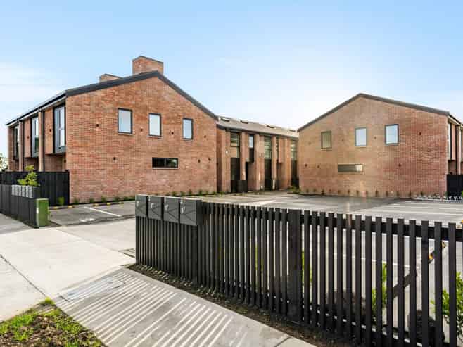 17 & 19 Matapouri Road, Mangere Bridge