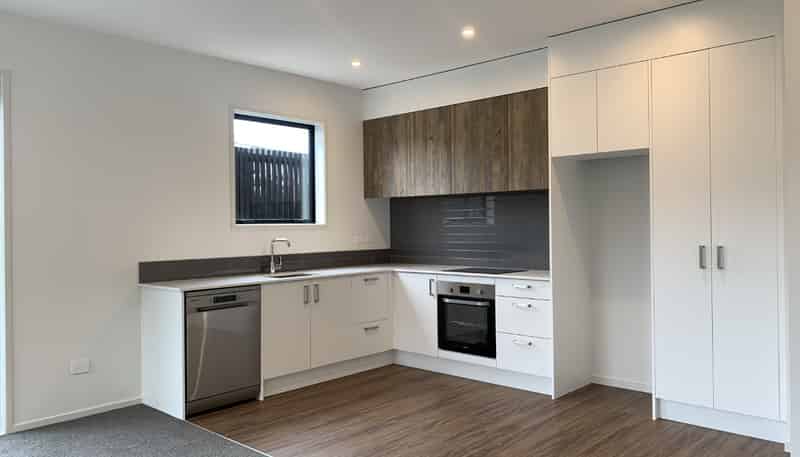 82 Glidepath Road, Hobsonville