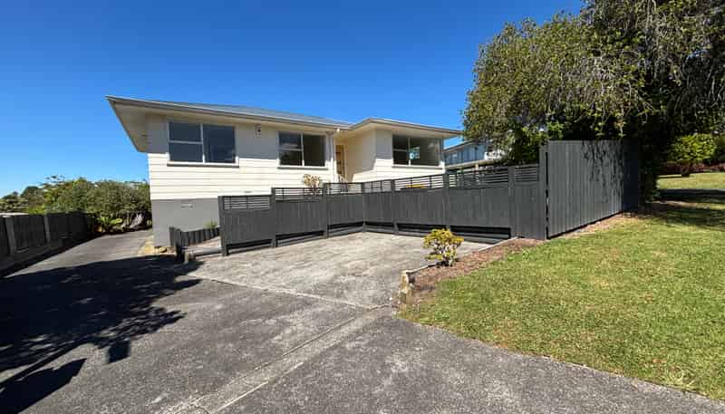 4 Karo Place, Glendene
