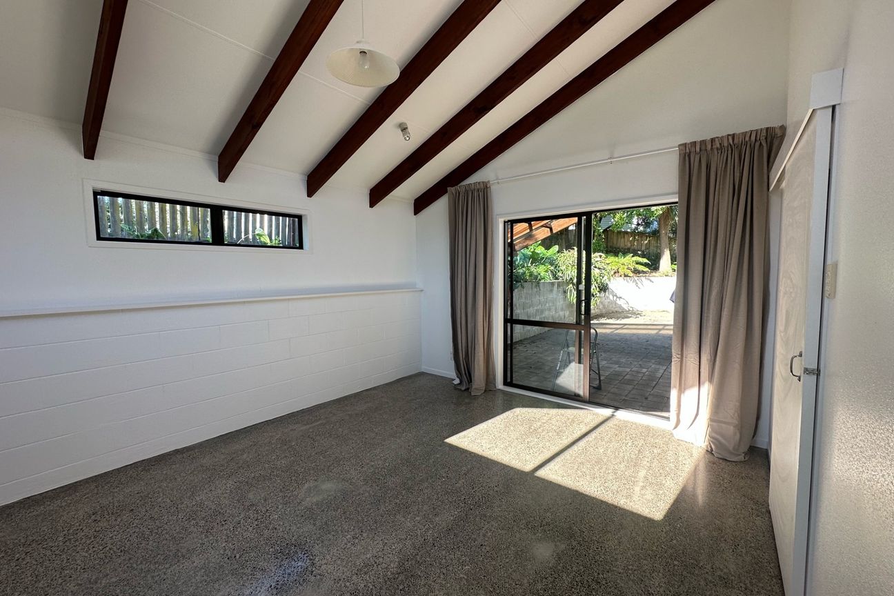 Well Located Family Home - Altro
