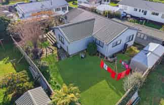 15B Ngahu Street, Fairy Springs