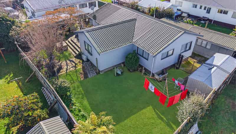 15B Ngahu Street, Fairy Springs