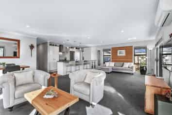 10 Ash Close, Levin