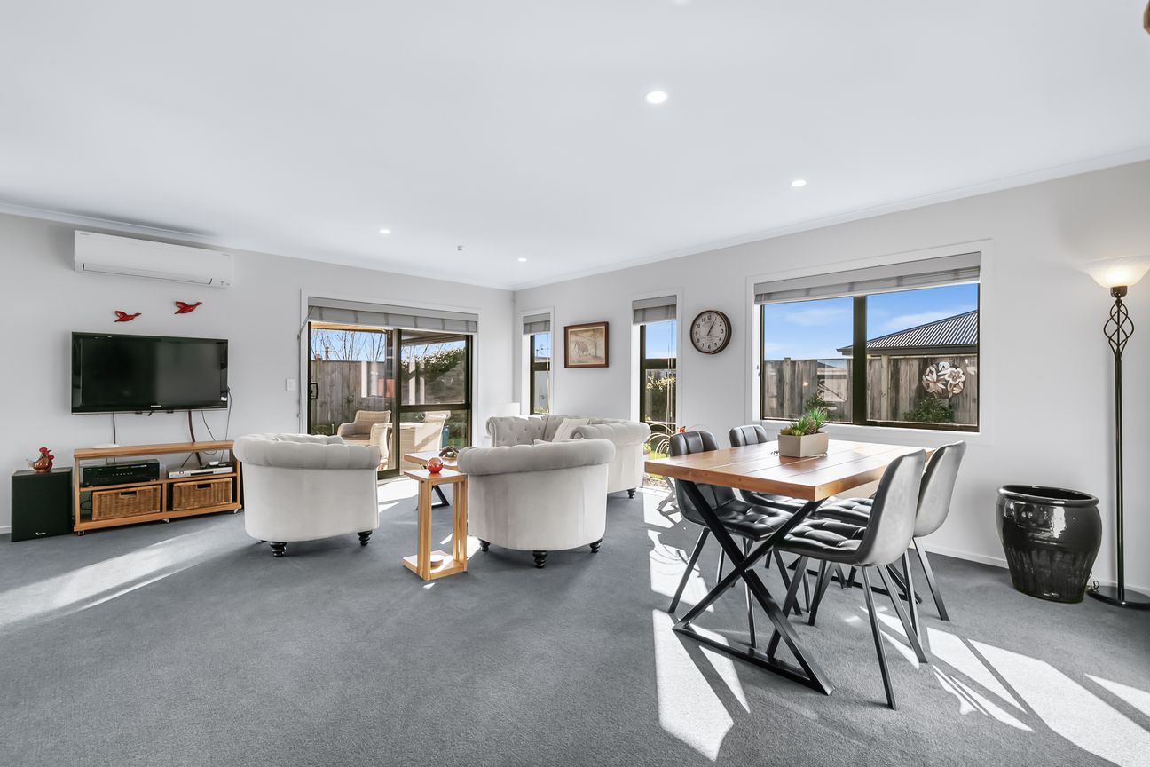 Imagine yourself living here - Mynd 4