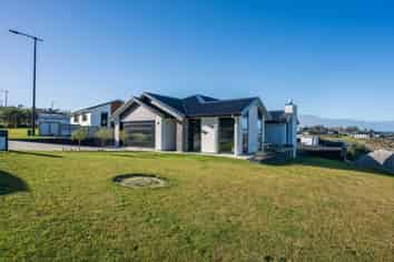 36 McNeil Street, BALCLUTHA