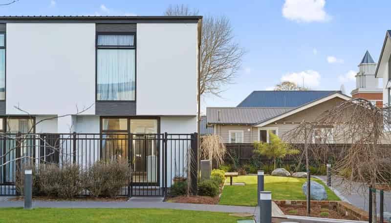 1/12 New Brighton Road, Shirley